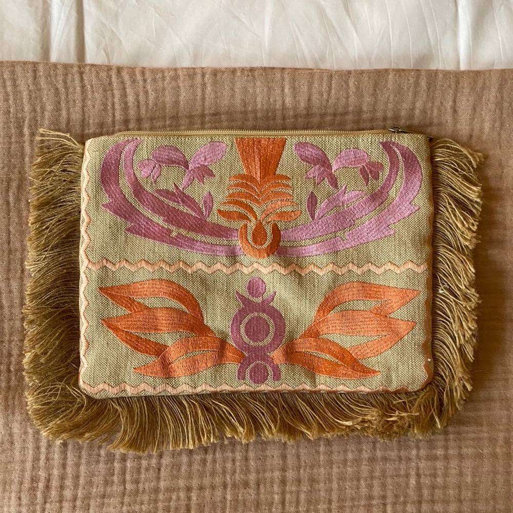 Fringe Clutch